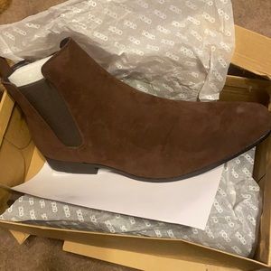 Brown Chelsea boot